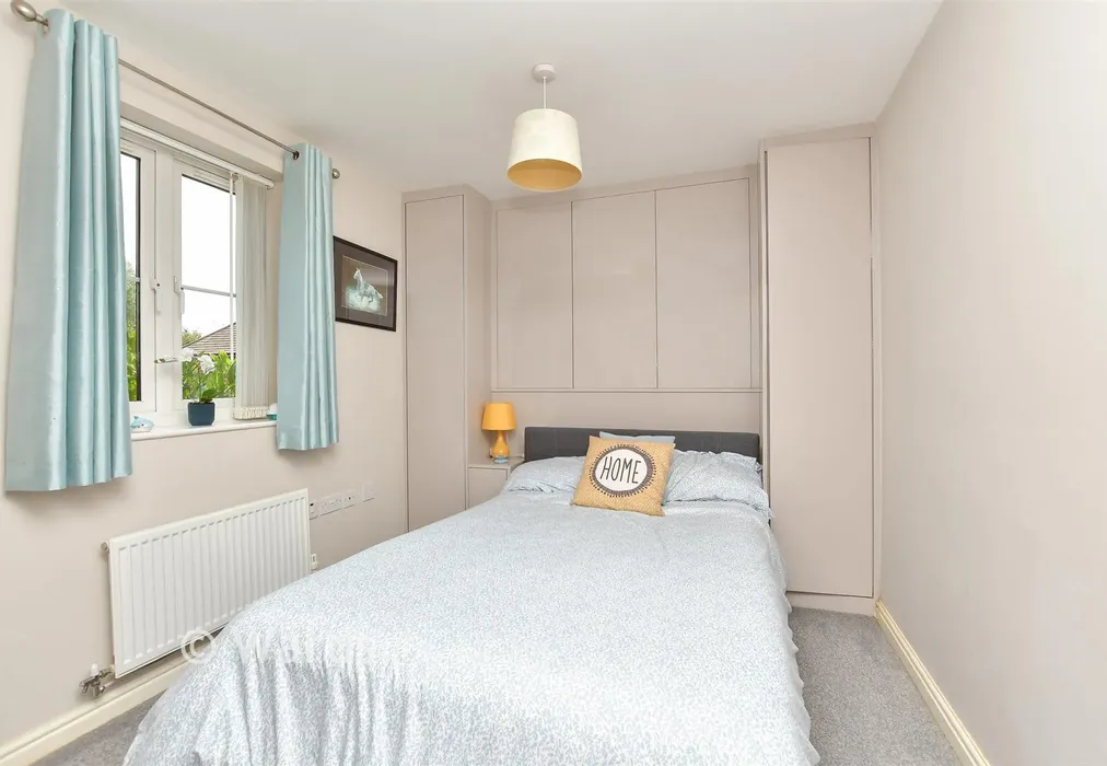 Bedroom 2 - Red Admiral Crescent, Iwade, Sittingbourne, Kent - Wards of Kent