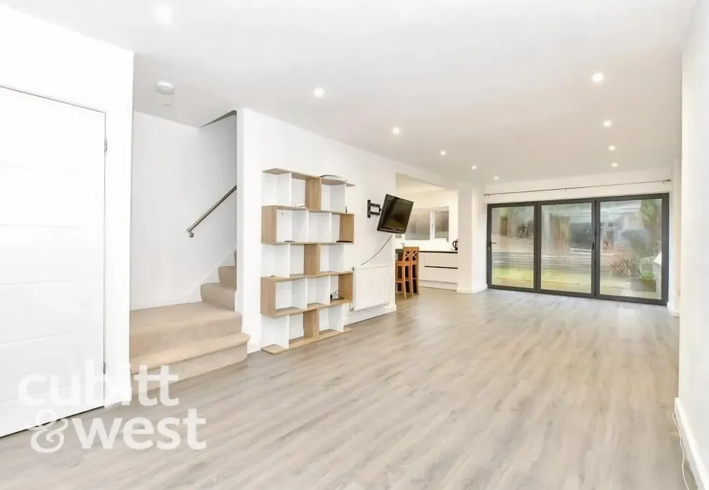  - ALTERNATIVE DEPOSIT OPTIONMontgomery Walk Waterlooville PO7 - Wards of Kent