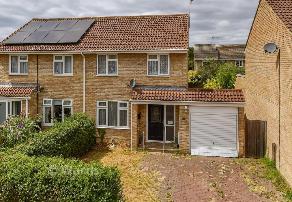 Front Web - Dimmock Close, Paddock Wood, Tonbridge, Kent - Wards of Kent