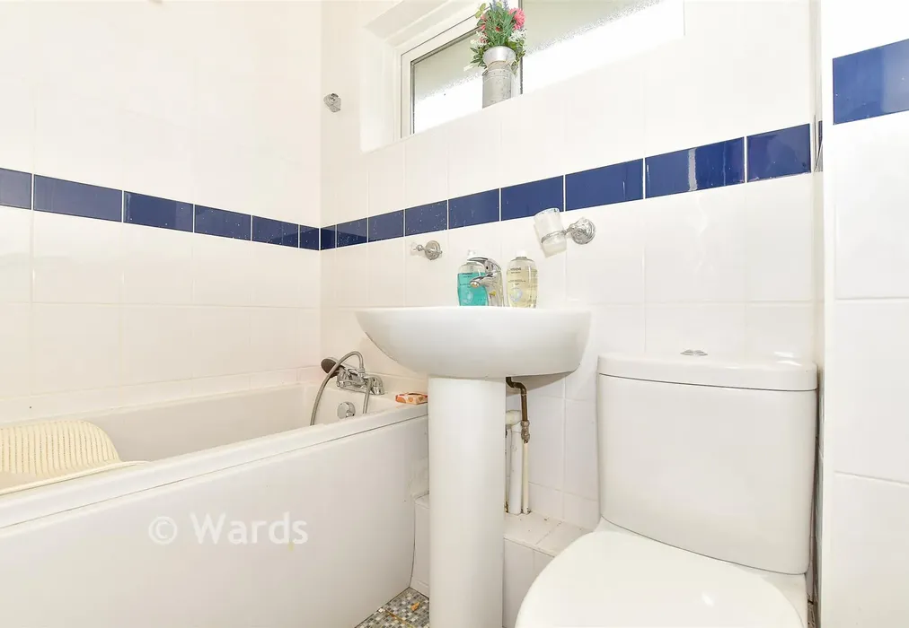 Bathroom - Dimmock Close, Paddock Wood, Tonbridge, Kent - Wards of Kent