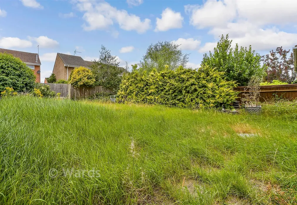 Rear Garden - Dimmock Close, Paddock Wood, Tonbridge, Kent - Wards of Kent