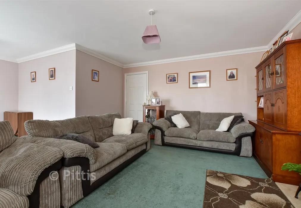 Lounge - Beachfield Road, Sandown, Isle of Wight - Wards of Kent