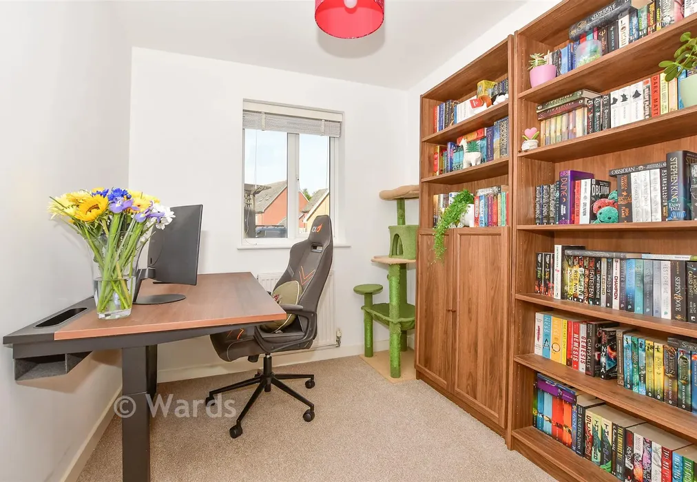 Bedroom 2 - Furfield Chase, Boughton Monchelsea, Maidstone, Kent - Wards of Kent
