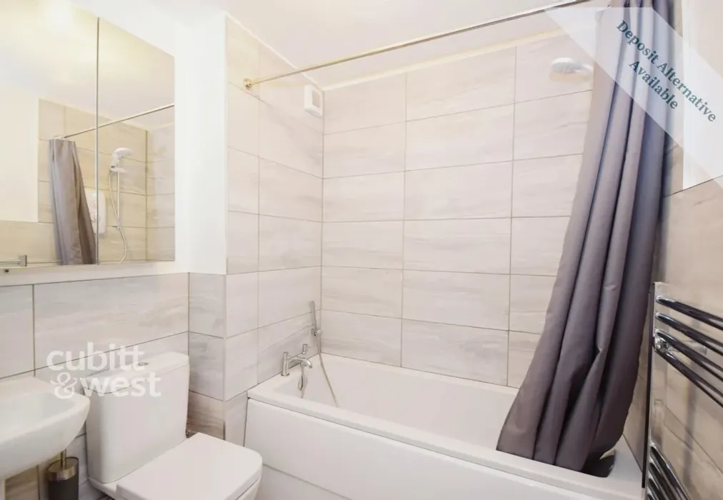 Bathroom - Mulgrave Road Sutton SM2 - Wards of Kent
