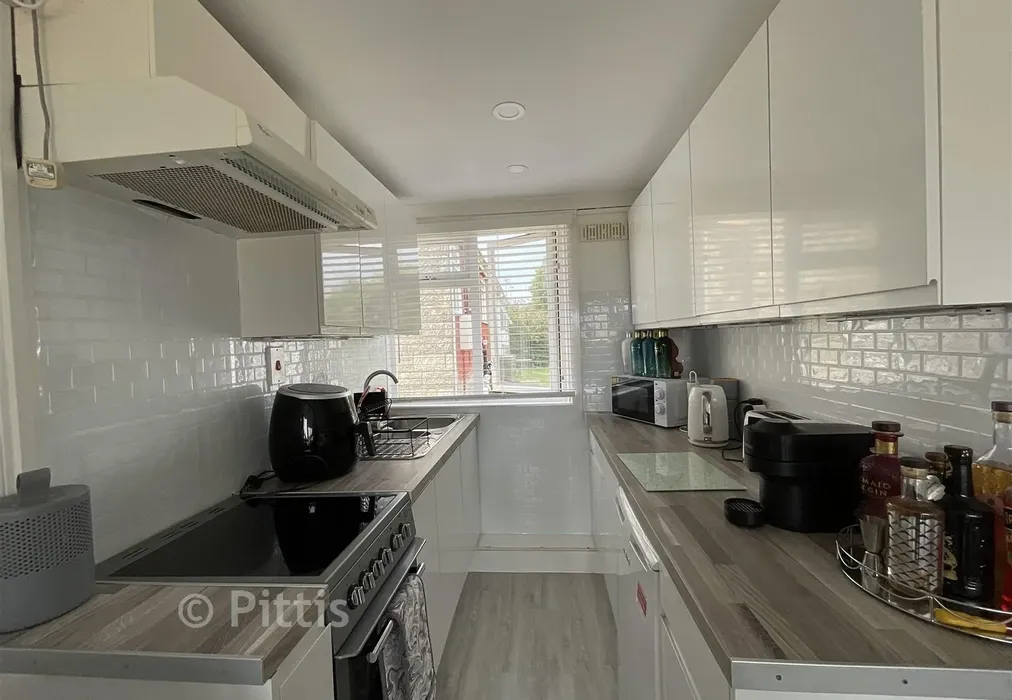 Kitchen - Yaverland Road, Sandown, Isle of Wight - Wards of Kent