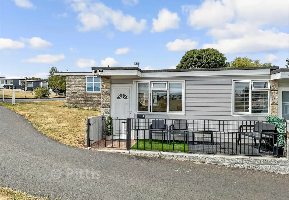 Front Aspect - Yaverland Road, Sandown, Isle of Wight - Wards of Kent