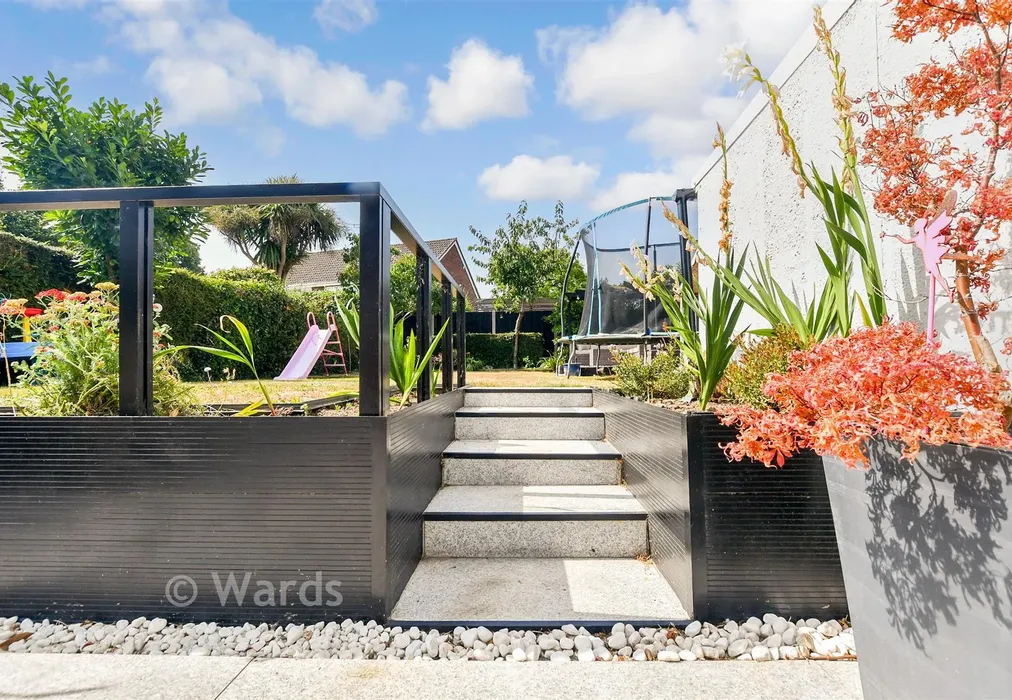 External Lifestyle Photograph - Hythe Road, Willesborough, Ashford, Kent - Wards of Kent