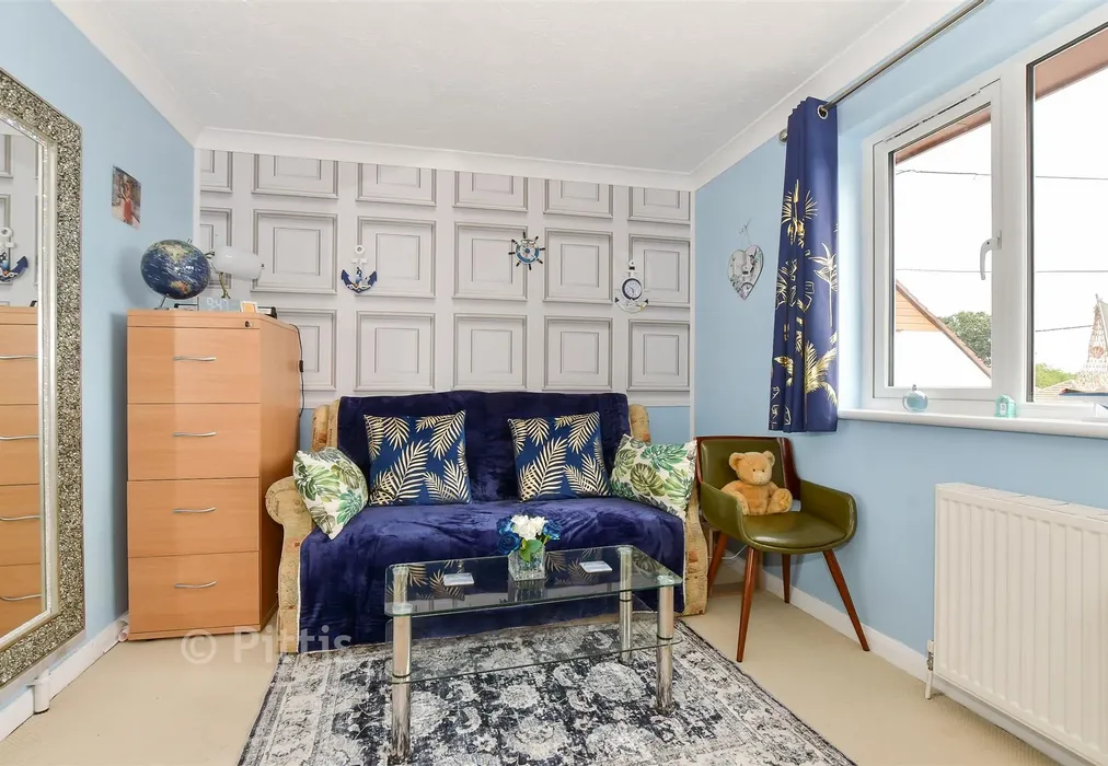Bedroom 2 - Gunville Road, Newport, Isle of Wight - Wards of Kent