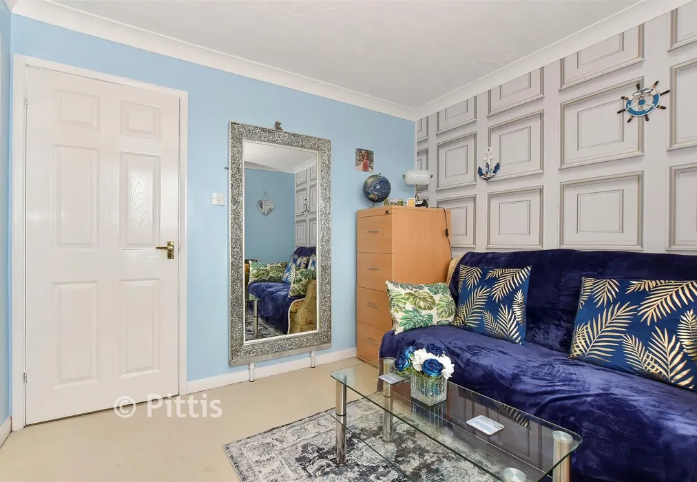Bedroom 2 - Gunville Road, Newport, Isle of Wight - Wards of Kent