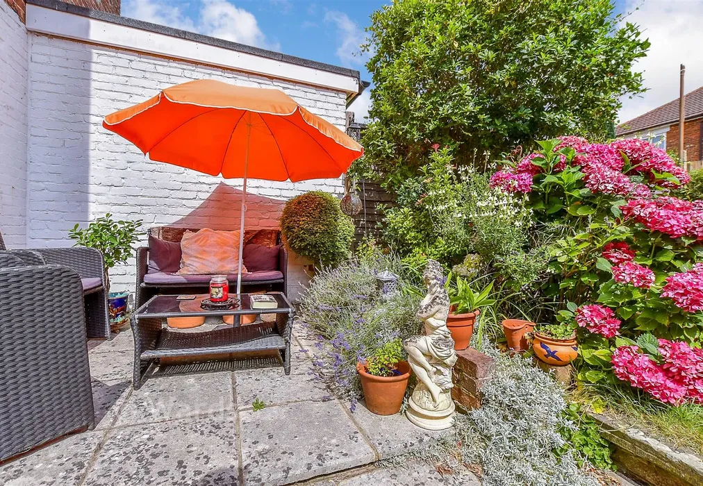 Patio / Decking - Cambrian Road, Tunbridge Wells, Kent - Wards of Kent