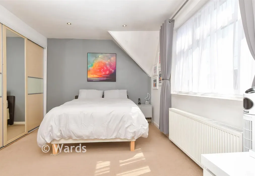 Bedroom 1 - Iron Mill Place, Dartford, Kent - Wards of Kent