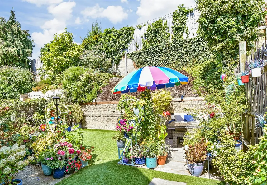 Rear Garden - Iron Mill Place, Dartford, Kent - Wards of Kent
