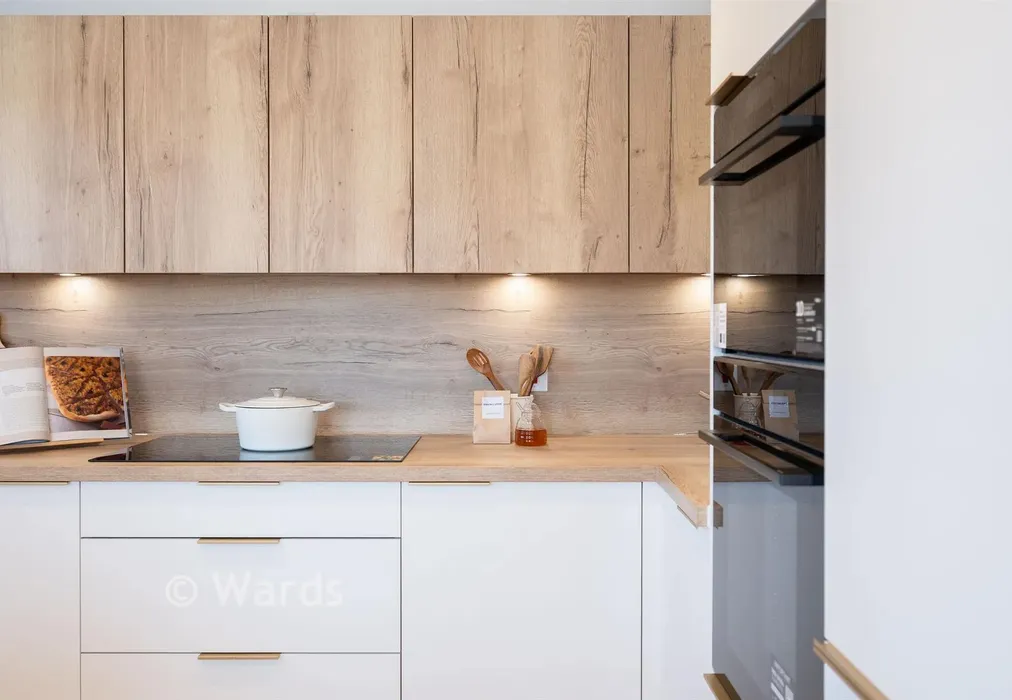 Kitchen - The Saltwood, Sutherland Park, Boundary Road, Hythe, Kent - Wards of Kent