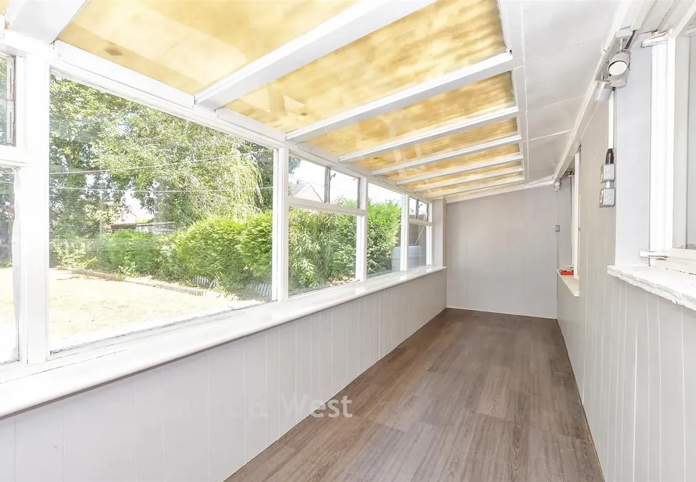 Conservatory - Willow Tree Avenue, Cowplain, Hampshire - Wards of Kent