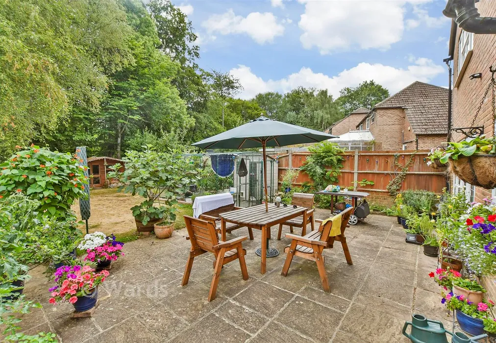 Rear Garden - Sadlers Close, Walderslade, Chatham, Kent - Wards of Kent