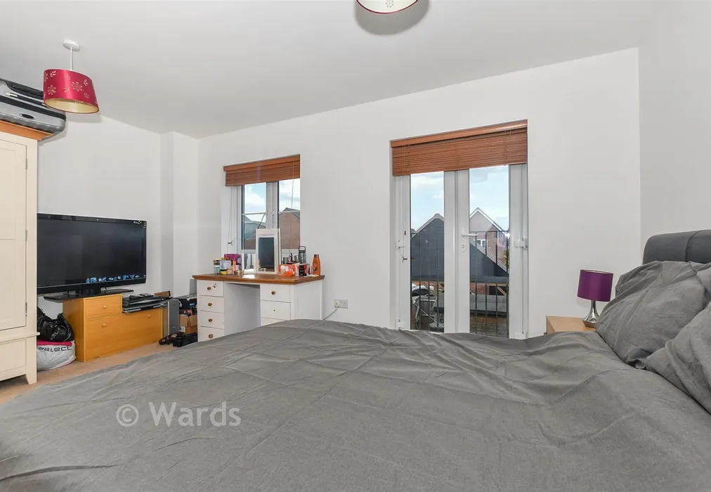 Bedroom 1 - Herdwick Close, Kingsnorth, Ashford, Kent - Wards of Kent