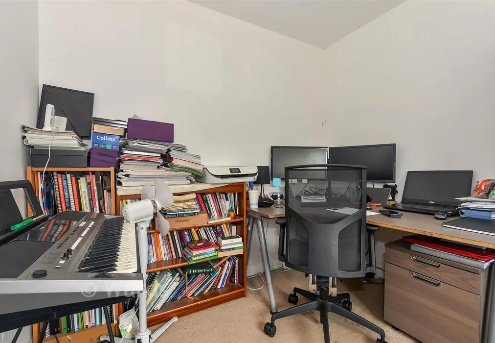 Bedroom 4 - Herdwick Close, Kingsnorth, Ashford, Kent - Wards of Kent