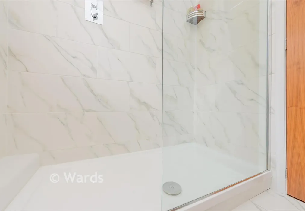 En-Suite Shower Room - St. David's Road, Swanley, Kent - Wards of Kent
