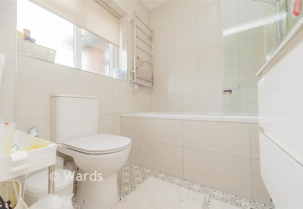 Bathroom - St. David's Road, Swanley, Kent - Wards of Kent