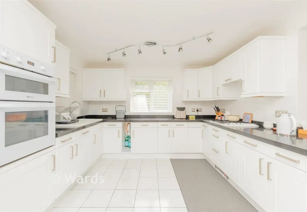 Kitchen - St. David's Road, Swanley, Kent - Wards of Kent