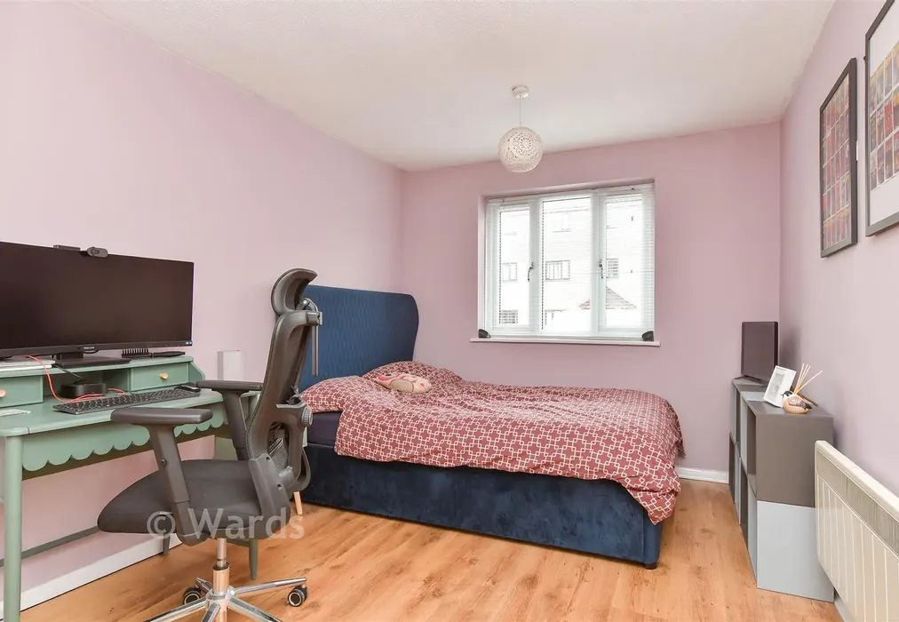 Bedroom - Woodfall Drive, Dartford, Kent - Wards of Kent