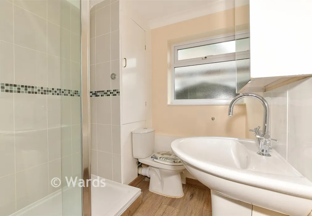 Shower Room - Streetfield, Herne Bay, Kent - Wards of Kent