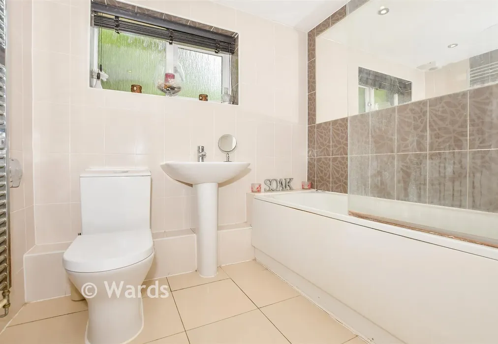 Bathroom - Hawley Drive, Leybourne, West Malling, Kent - Wards of Kent