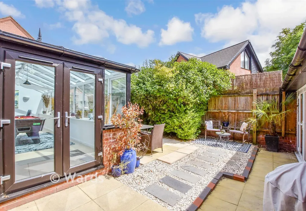Rear Garden - Hawley Drive, Leybourne, West Malling, Kent - Wards of Kent