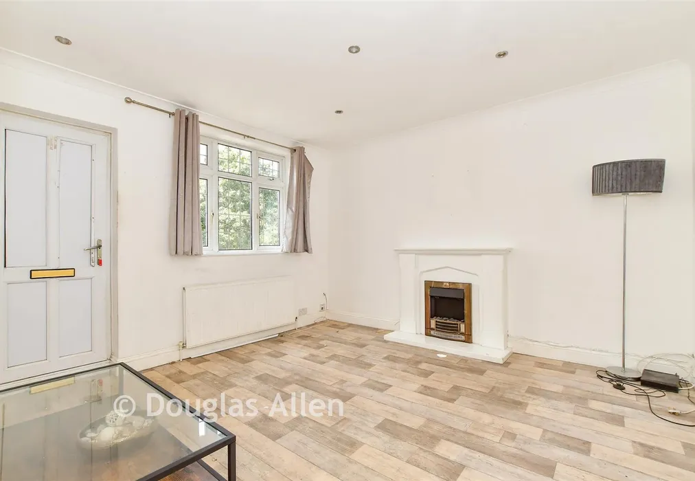 Lounge - Upper Rainham Road, Hornchurch, Essex - Wards of Kent