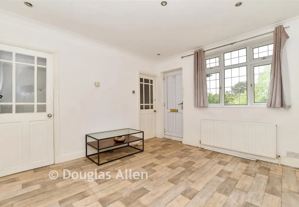 Lounge - Upper Rainham Road, Hornchurch, Essex - Wards of Kent