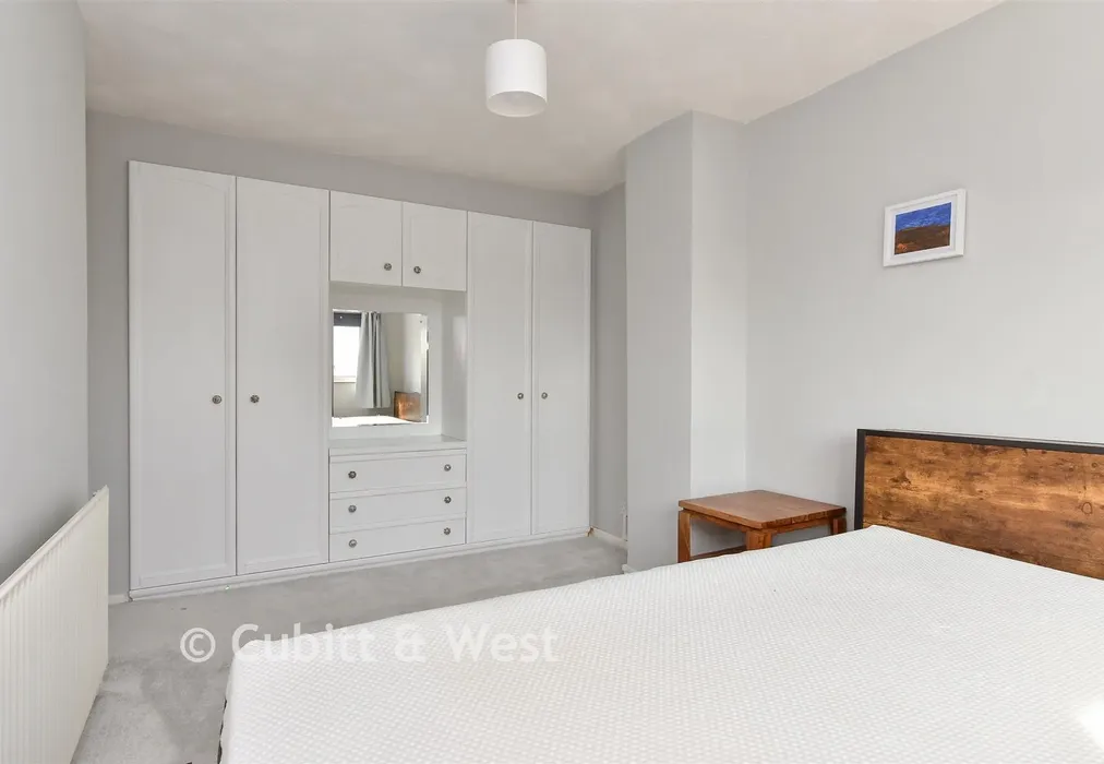 Bedroom 1 - Blois Road, Lewes, East Sussex - Wards of Kent
