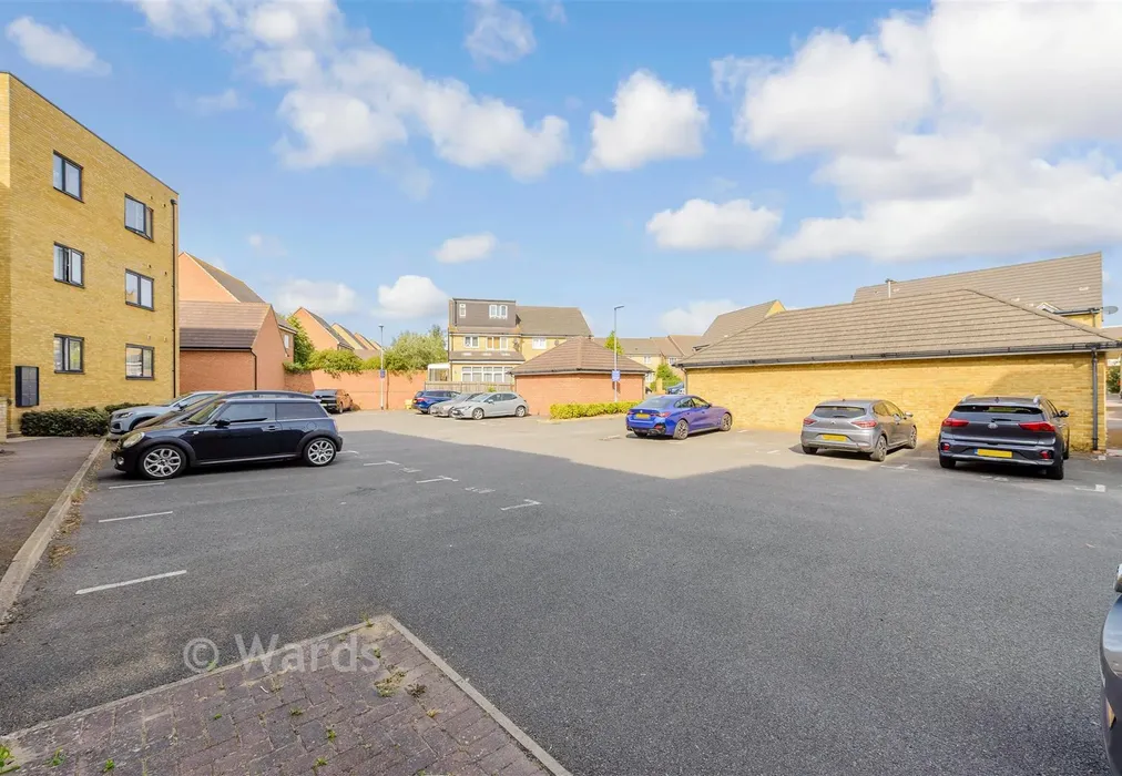 Driveway/Parking - Allium Rise, Dartford, Kent - Wards of Kent