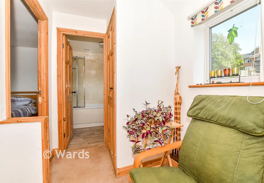 Landing - Bankfield Way, Goudhurst, Tonbridge, Kent - Wards of Kent