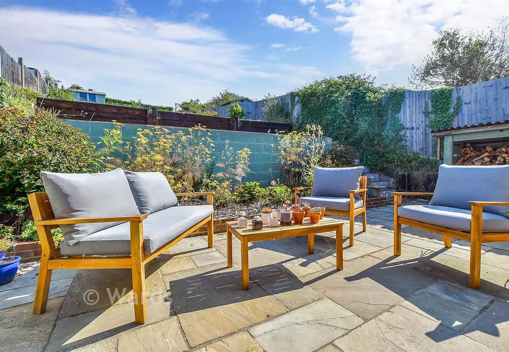 Patio / Decking - Bankfield Way, Goudhurst, Tonbridge, Kent - Wards of Kent