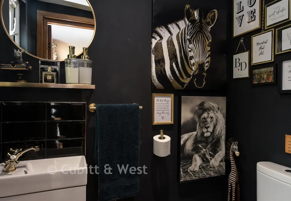 Internal Lifestyle Photograph - Maurice Avenue, Caterham, Surrey - Wards of Kent