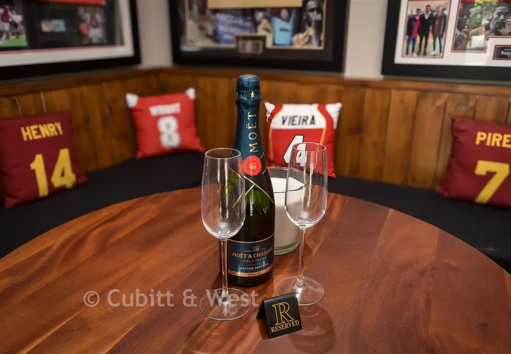 Internal Lifestyle Photograph - Maurice Avenue, Caterham, Surrey - Wards of Kent