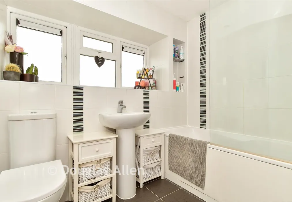 Bathroom - Alderney Gardens, Wickford, Essex - Wards of Kent