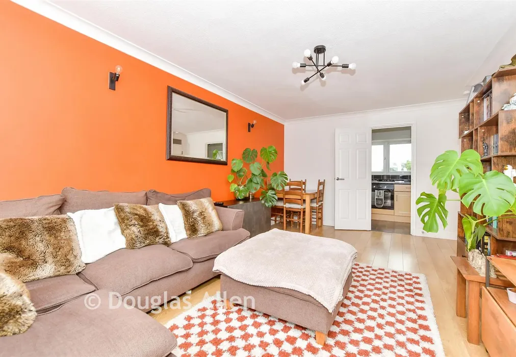 Lounge/Diner - Alderney Gardens, Wickford, Essex - Wards of Kent