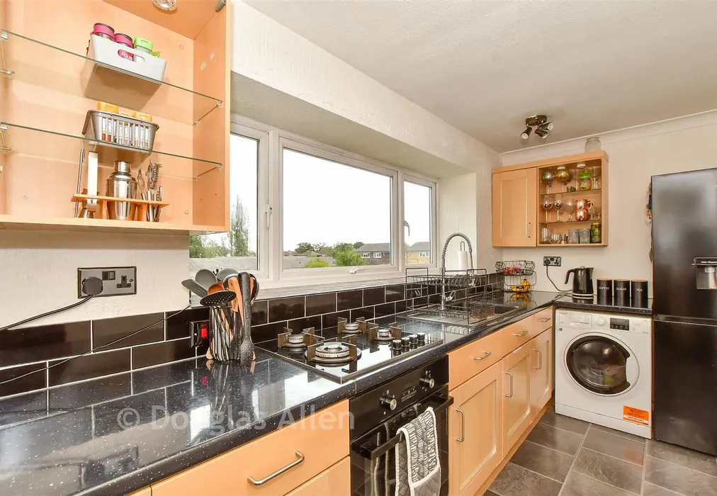 Kitchen - Alderney Gardens, Wickford, Essex - Wards of Kent