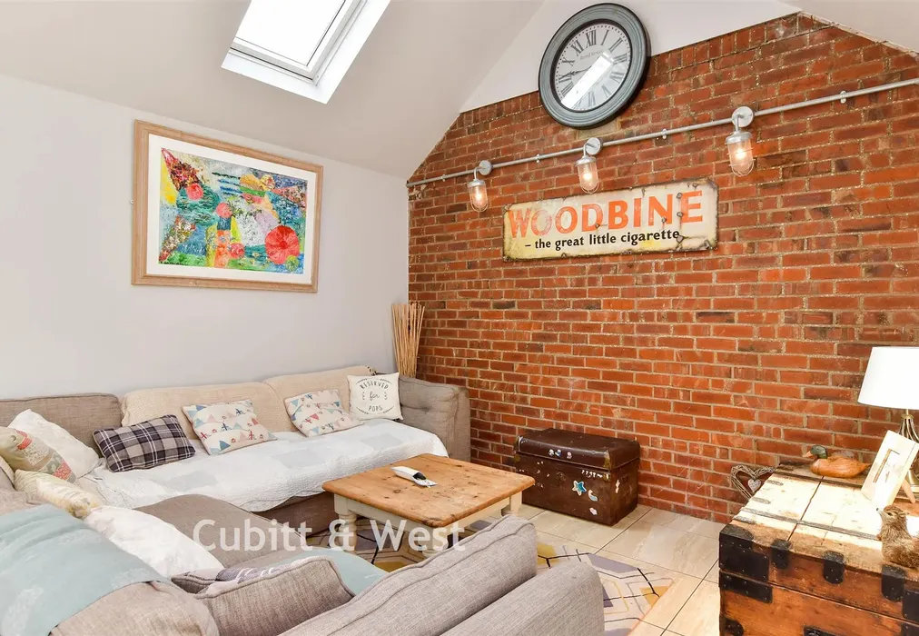 Lounge/ Diner - Avis Road, Newhaven, East Sussex - Wards of Kent