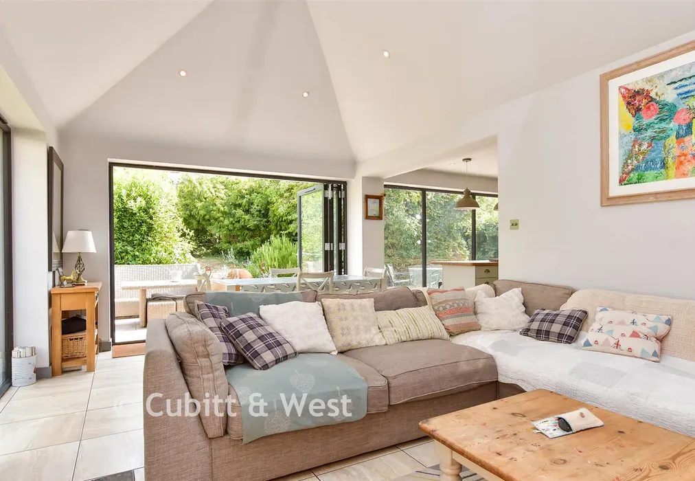 Lounge/ Diner - Avis Road, Newhaven, East Sussex - Wards of Kent