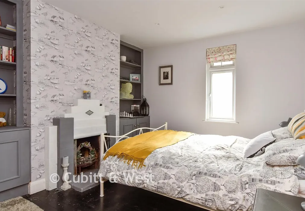 Bedroom 2 - Avis Road, Newhaven, East Sussex - Wards of Kent