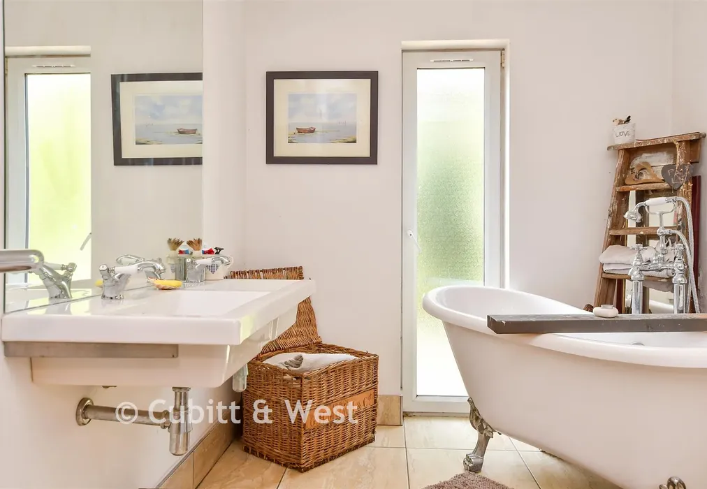 Internal Lifestyle Photograph - Avis Road, Newhaven, East Sussex - Wards of Kent