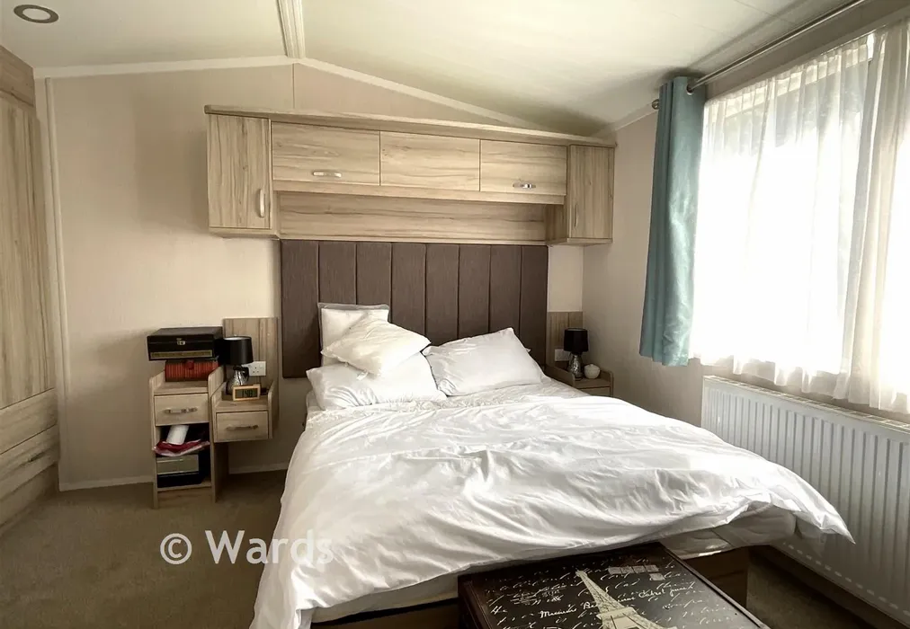Bedroom One - Plaxdale Green Road, Stansted, Kent - Wards of Kent