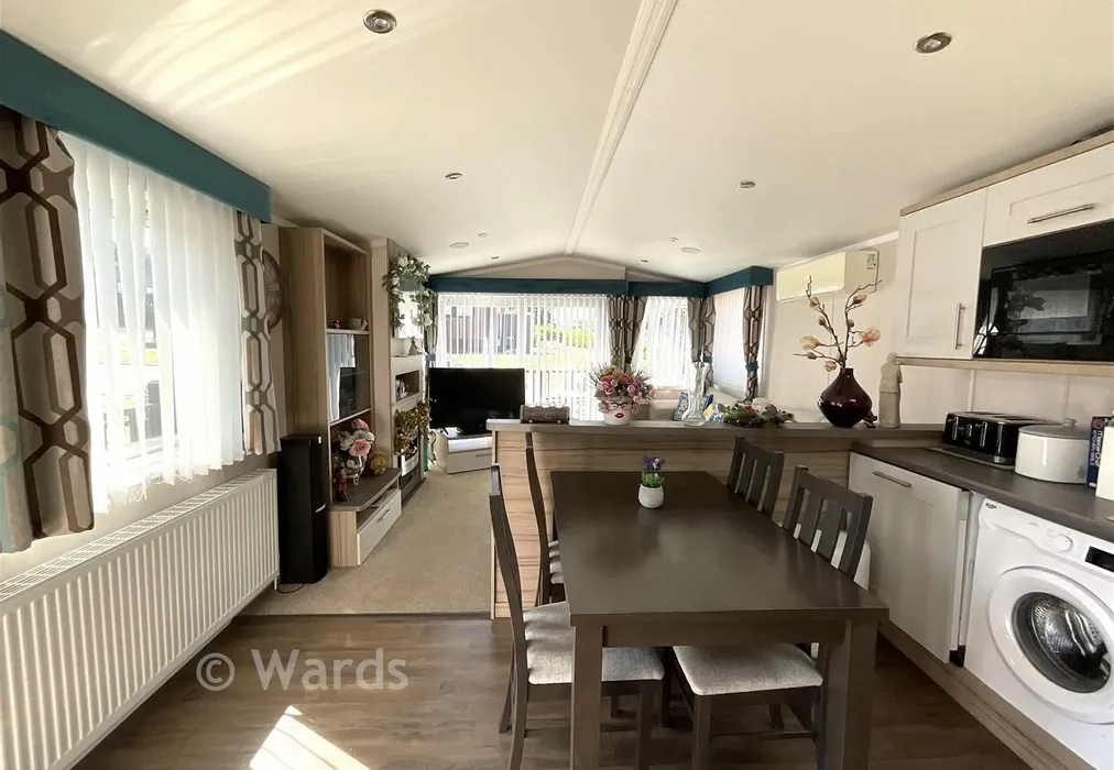 Kitchen/Lounge - Plaxdale Green Road, Stansted, Kent - Wards of Kent