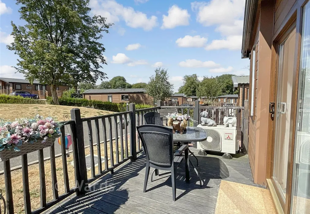 Decking Area - Plaxdale Green Road, Stansted, Kent - Wards of Kent