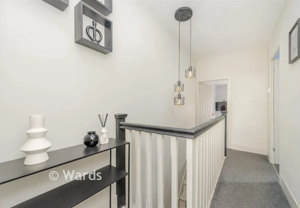Landing - Cuxton Road, Strood, Rochester, Kent - Wards of Kent