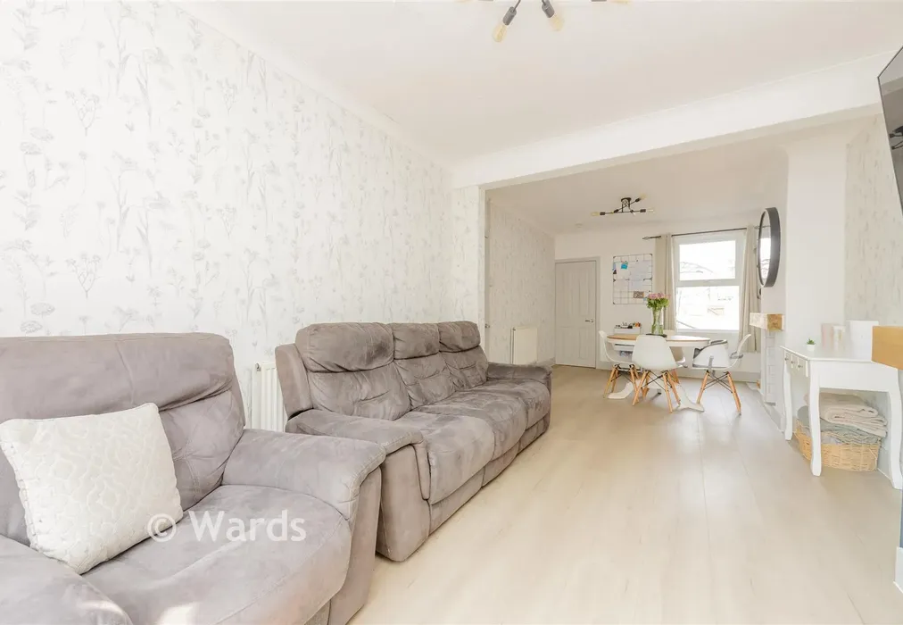 Lounge/Diner - Cuxton Road, Strood, Rochester, Kent - Wards of Kent