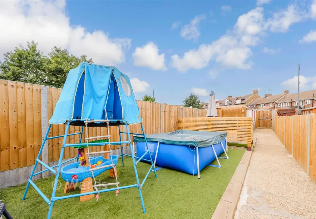 Rear Garden - Cuxton Road, Strood, Rochester, Kent - Wards of Kent