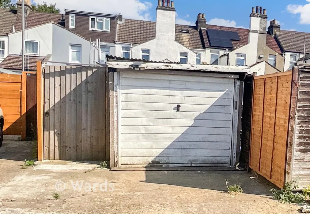 Garage - Cuxton Road, Strood, Rochester, Kent - Wards of Kent